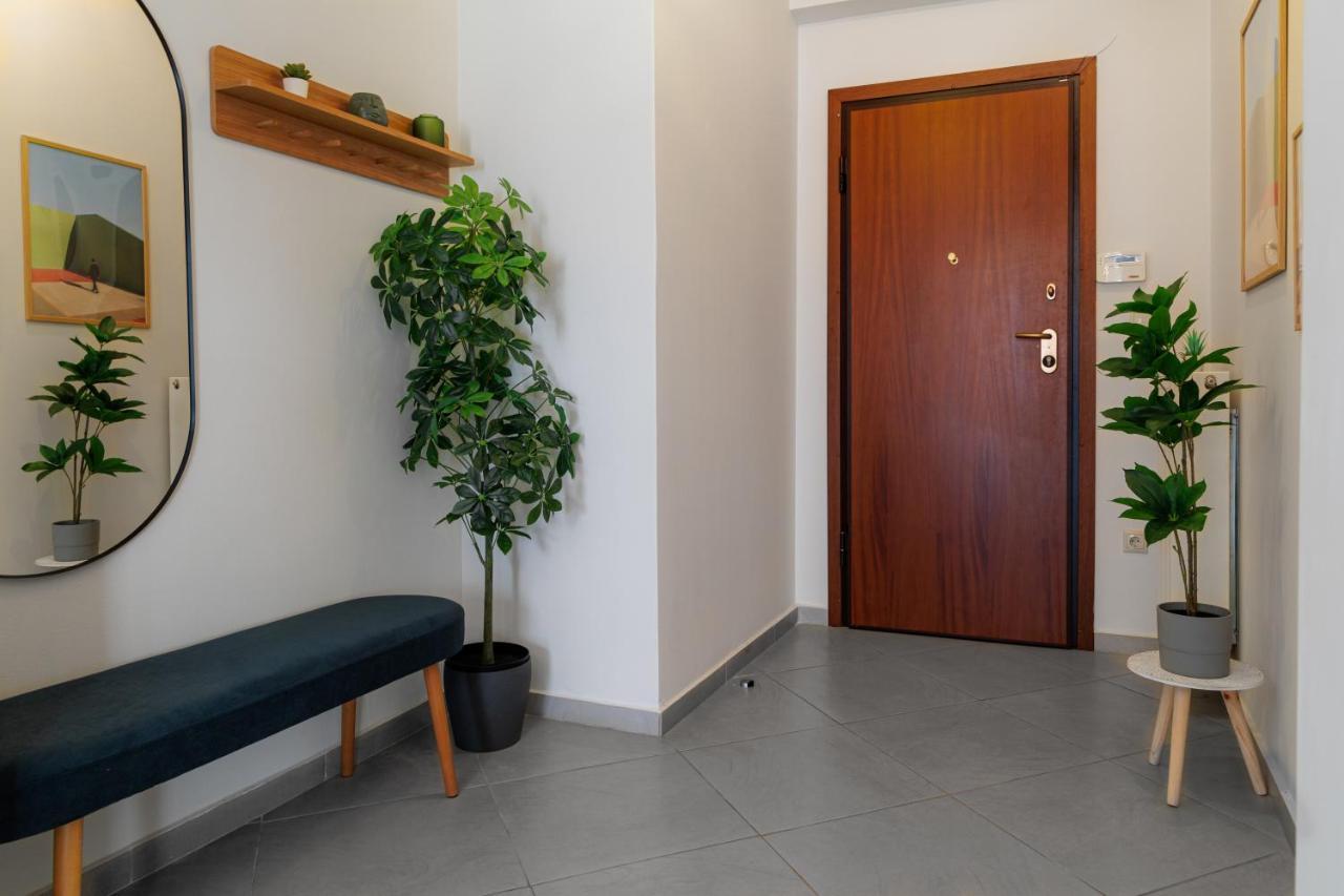 Sunny & Modern Apt For 3 Persons أثينا المظهر الخارجي الصورة